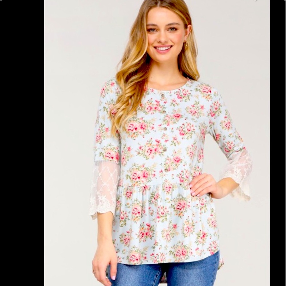 🆕 Super Cute Peplum Top 3/4 mesh lace sleeves